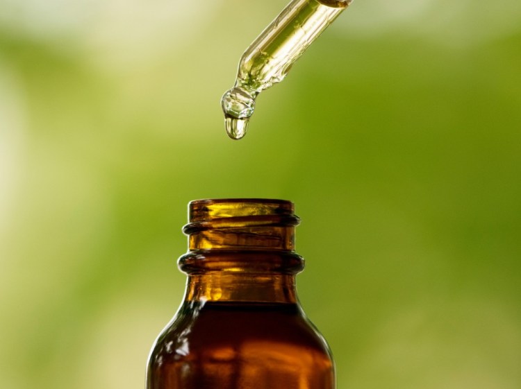 essential-oils-shown-kill-breast-cancer-cells - Easy Health Options®